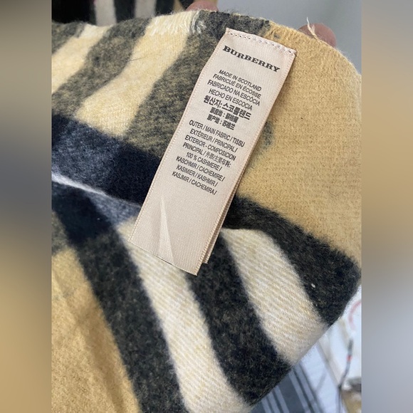BURBERRY Classic Nova Check Plaid Cashmere Black Heart Beige SCARF (B-16/56) - Picture 5 of 5
